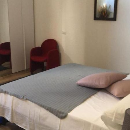 Monolocale Arredato Con Una Camera Daire Parma Dış mekan fotoğraf